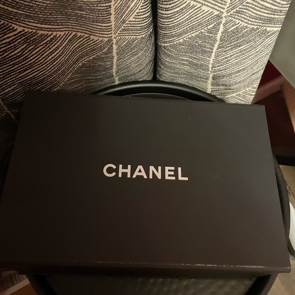 ❌SOLD CHANEL camera bag, AUTHENTIC❌SOLD - Picture 13 of 16
